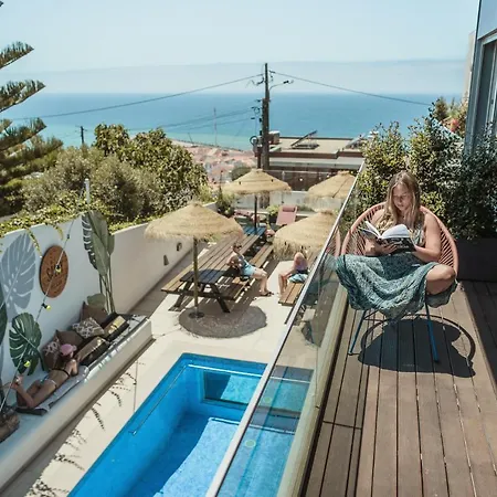 The Salty Surf & Yoga Hostel Ericeira