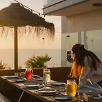 The Salty Surf & Yoga * Ericeira