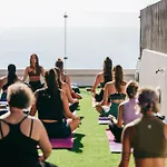The Salty Surf & Yoga Vandrerhjem *