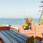 The Salty Surf & Yoga * Ericeira