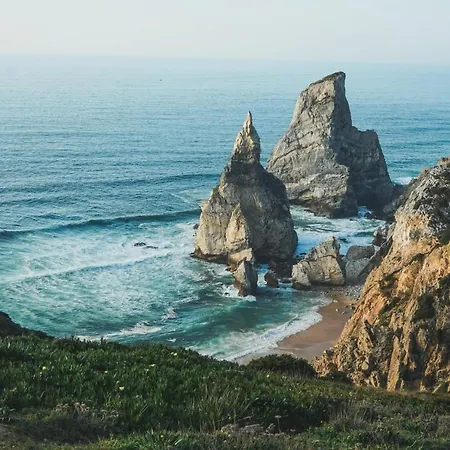 Хостел The Salty Surf & Yoga *