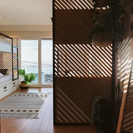 Hostel The Salty Pelican Yoga & Surf Retreat *
