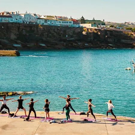 Хостел The Salty Surf & Yoga